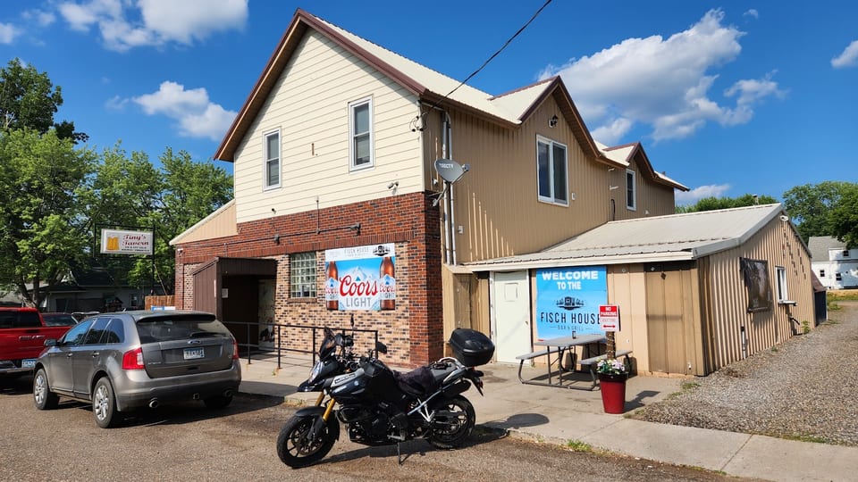 Fisch House Bar & Grill