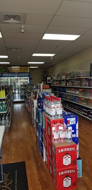 Rivers Edge Liquors