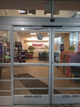 Giant Beer Garden & Eatery