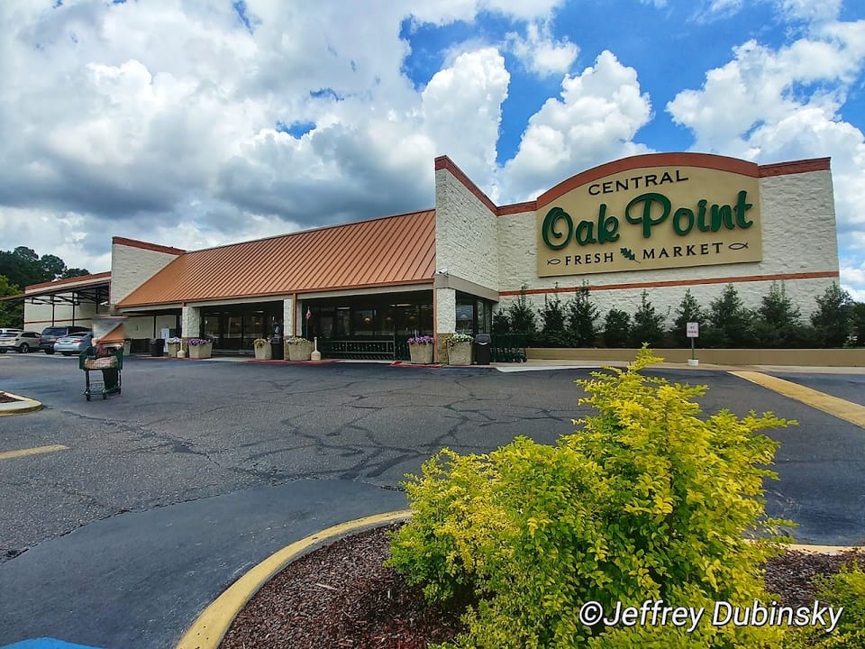 Oak Point Fresh Market 65