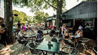 Brazwells Premium Pub