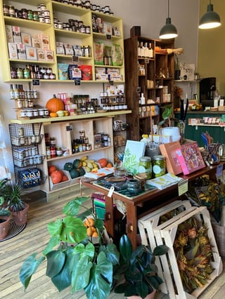 Maxwell Gift & Grocery