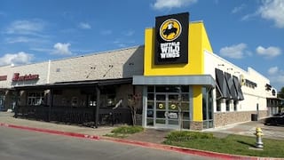 Buffalo Wild Wings Gril #119