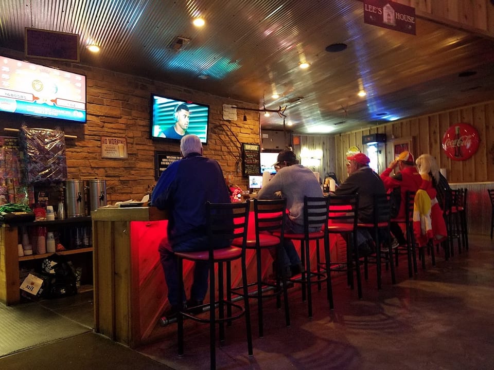 Cut-Ups Bar & Grill