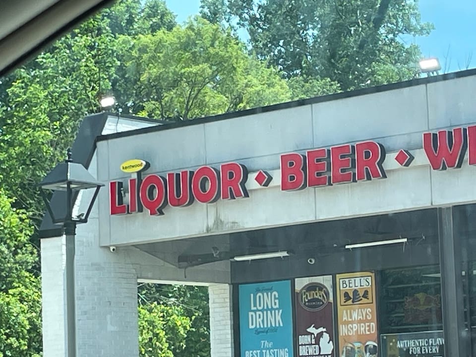 Kentwood Liquor