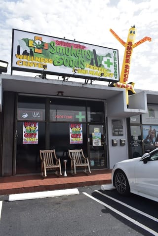 Smokers Goods Bird Road