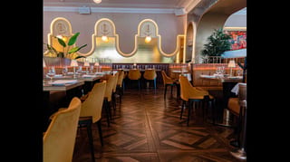 Harrys Bar And Restaurant
