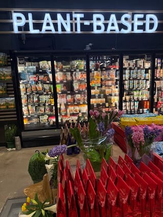 Giant Heirloom Market