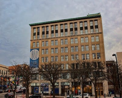 Blutique Hotel Akron