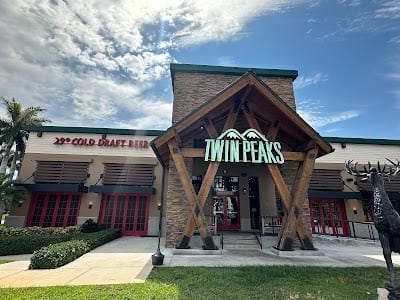 Twin Peaks Restaurant #93