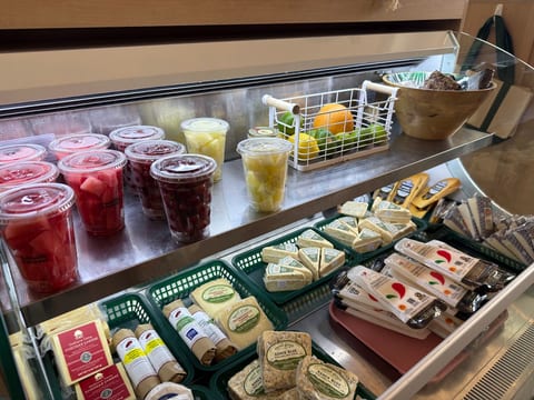 Fonville Press Mrkt & Caf