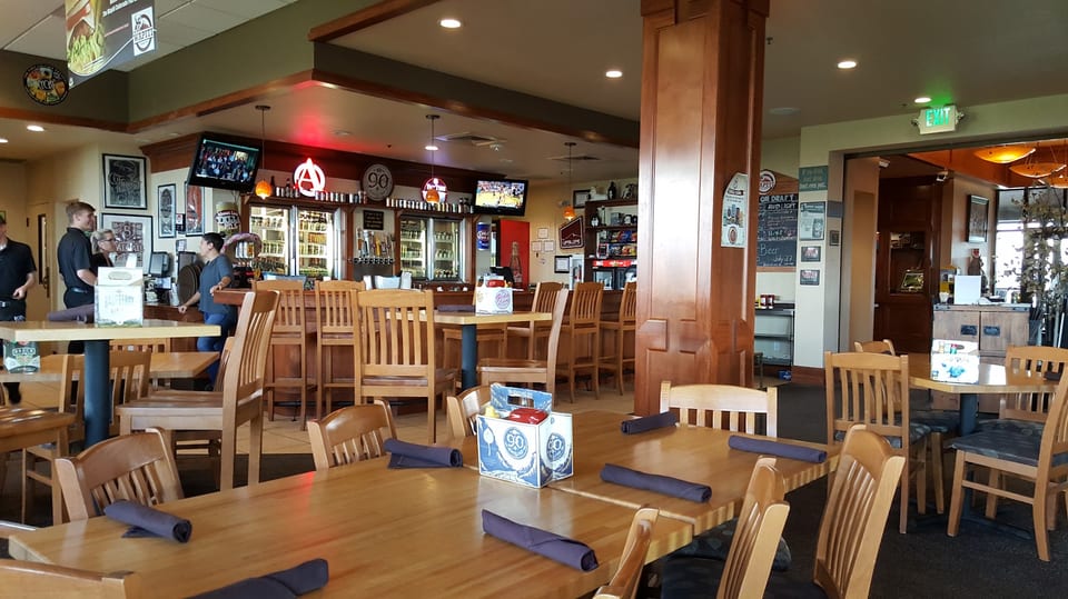 Wapiti Colorado Pub