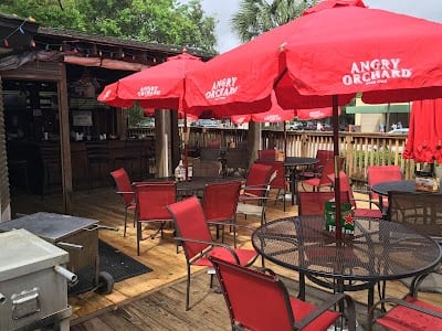 Arts Bar And Grill