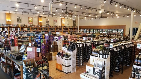 Twin Liquors #19