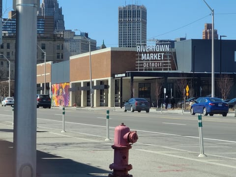 Meijer Rivertown Market