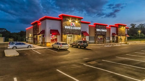 D'S Wine And Liquor