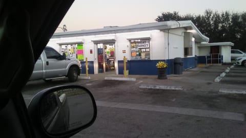 Lawhons Grocery