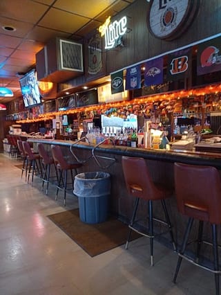 Stans Bar & Grill