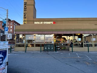 Mollie Stones Market