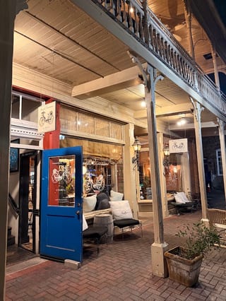 Le Bistro