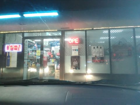 Plaza 21 Discount Liquor