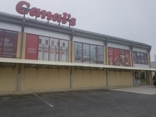 Canals Liquor