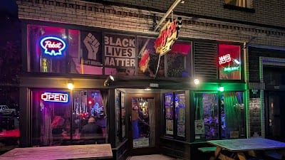 Laurel Thirst Pub
