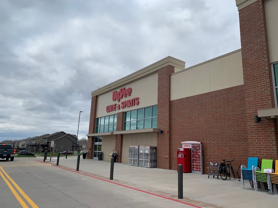 Hy-Vee Grocery Store