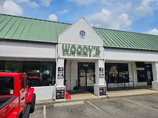 Woodys Sports Tavern and Grill