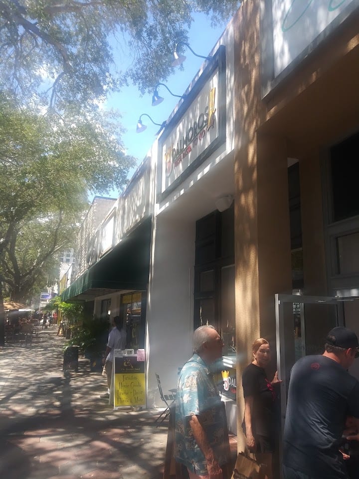 johnny's smoke shop & kava bar - Central Ave