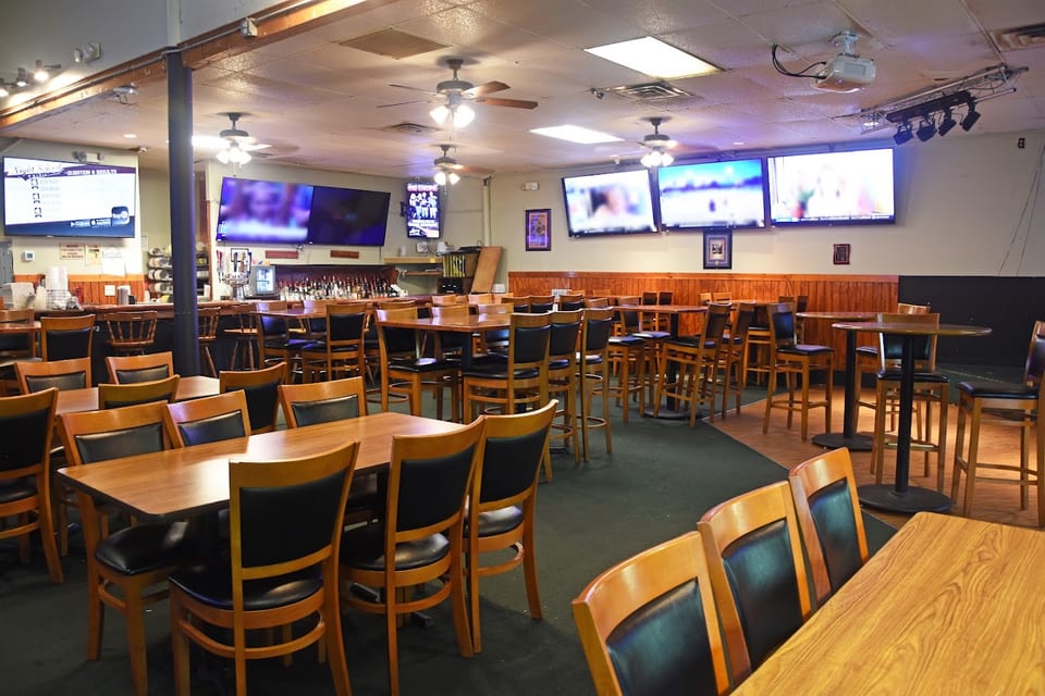 Lillians Sports Grill
