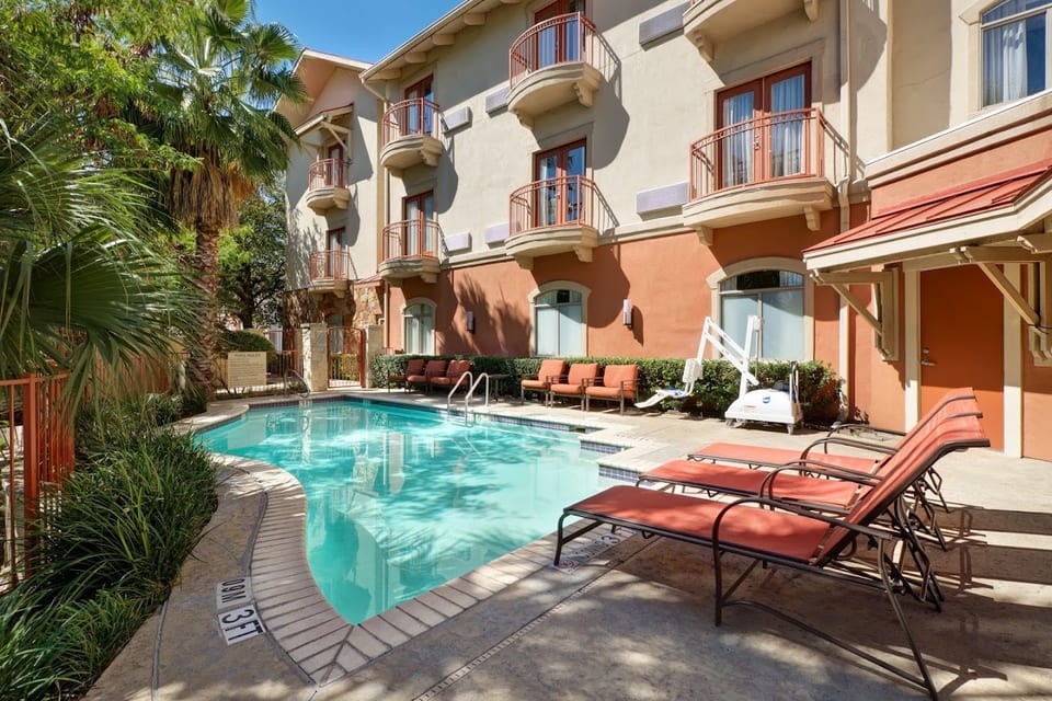 Hotel Indigo #satsm