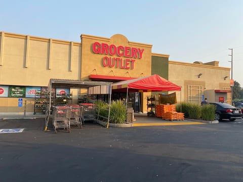 Grocery Outlet