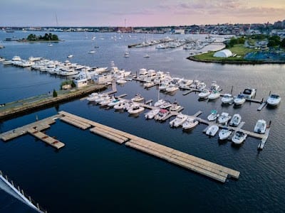 Seaport Inn & Marina