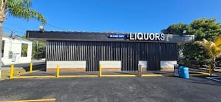 In And Out Liquors 2768