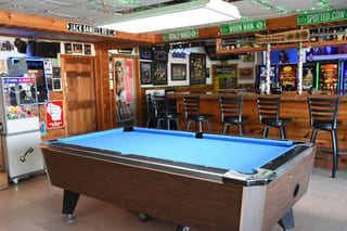 Johnny S Lounge