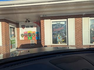 Kellys Liquor Store