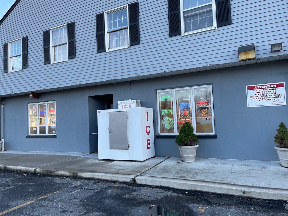 J.D. S Wines & Liquors