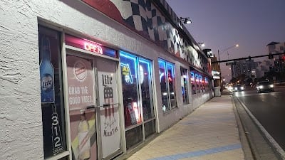 Cruisin Cafe Bar & Grill