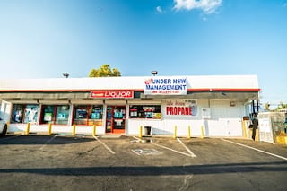 Yosemite Liquors