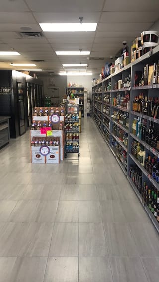Annas Liquor