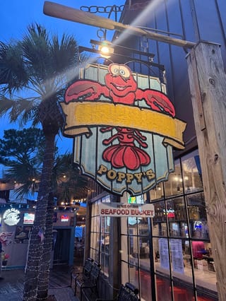 Poppys Seafood Factory & Hammerhead