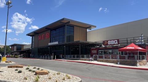 H-E-B Supermarket - Waxahachie