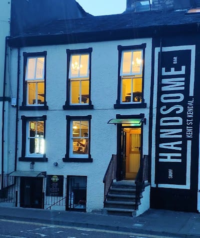 Handsome Snuff Bar