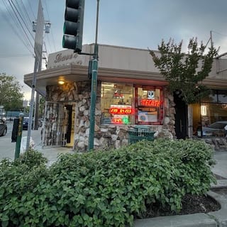 Daves Liquor