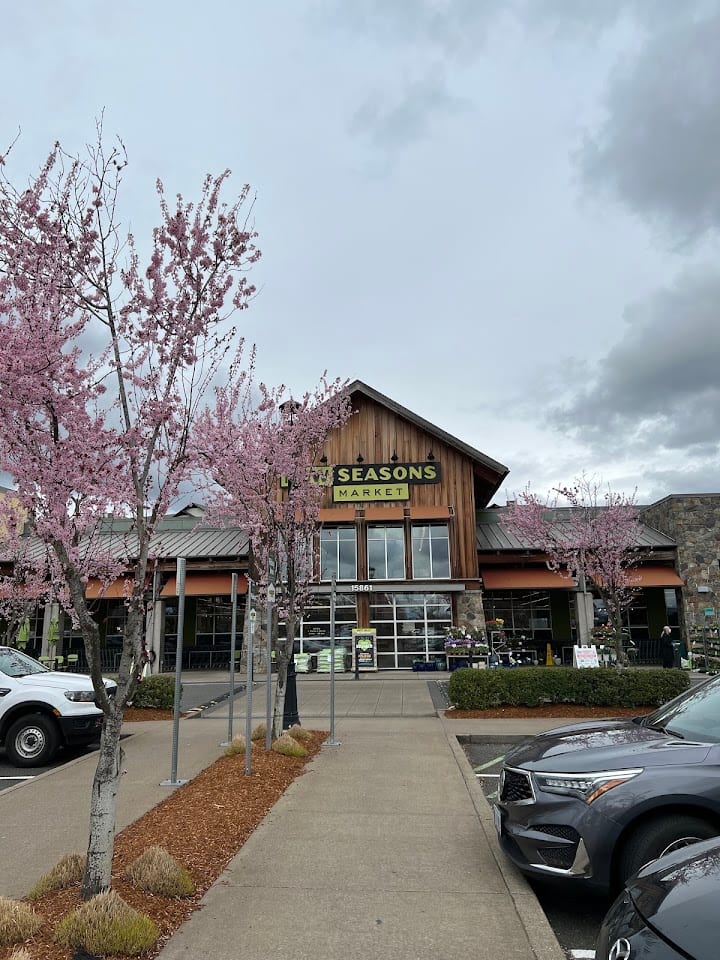 New Seasons Happy Valley