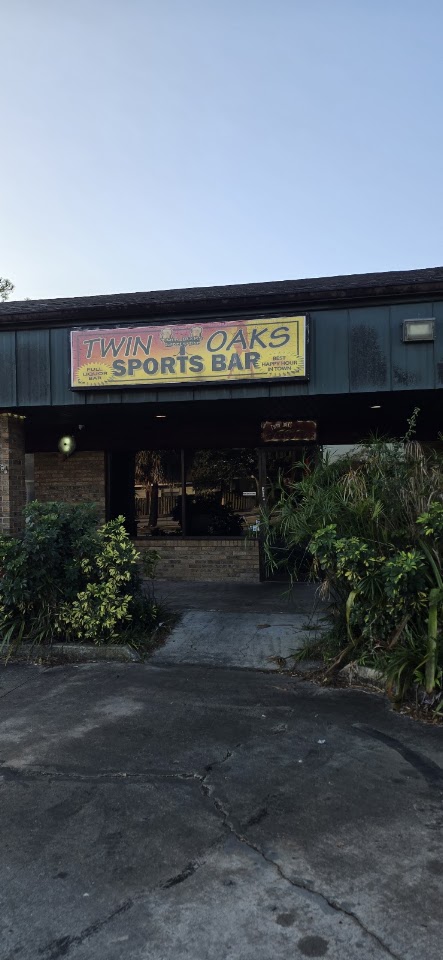 Twin Oaks Sports Bar