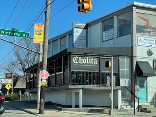 Cholita & Tiki Tiki Lounge