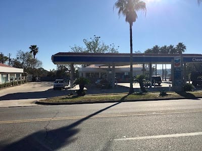 Azalea Road Chevron