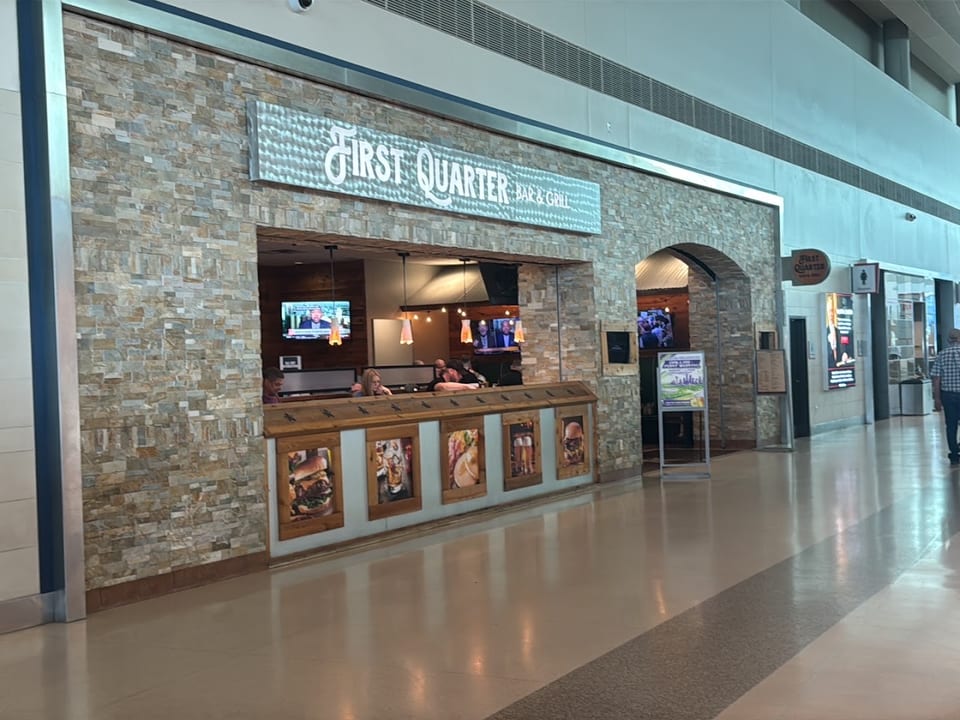 First Quarter Bar & Grill